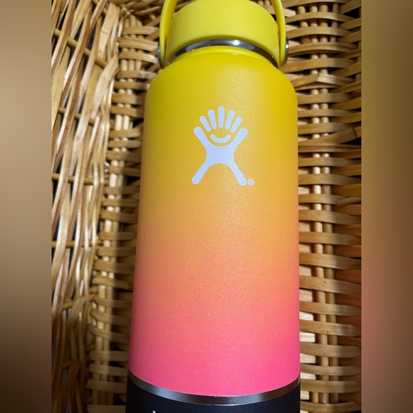 Hydro Flask - Picture 3 of 3